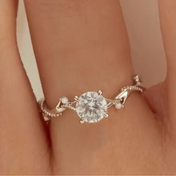 Cubic Zirconia Silver Ring - size 5.5 NEW - Picture 2 of 8